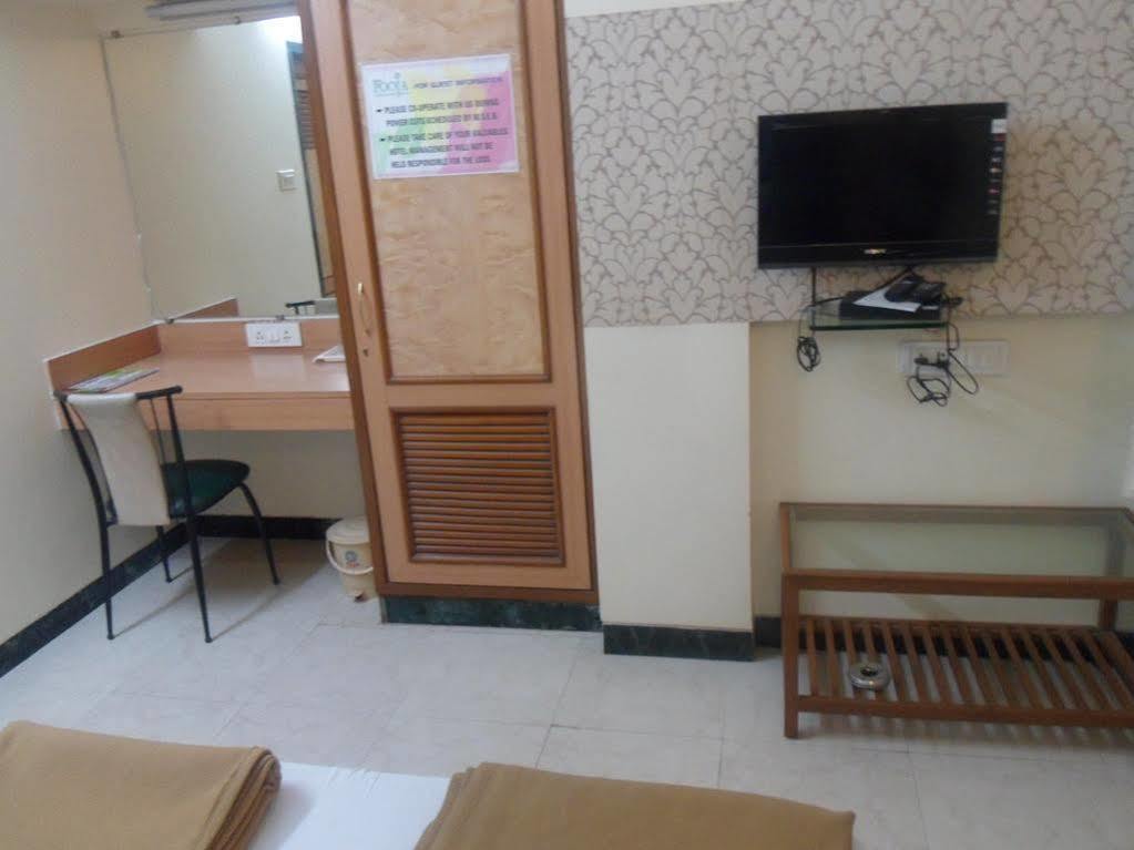 Pooja International Nashik Hotel Kültér fotó
